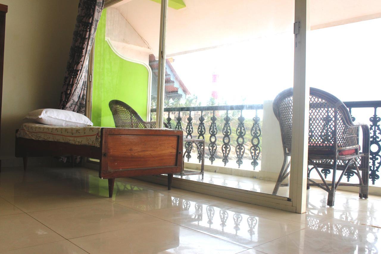 Adam Beach Resort Kovalam Exteriör bild