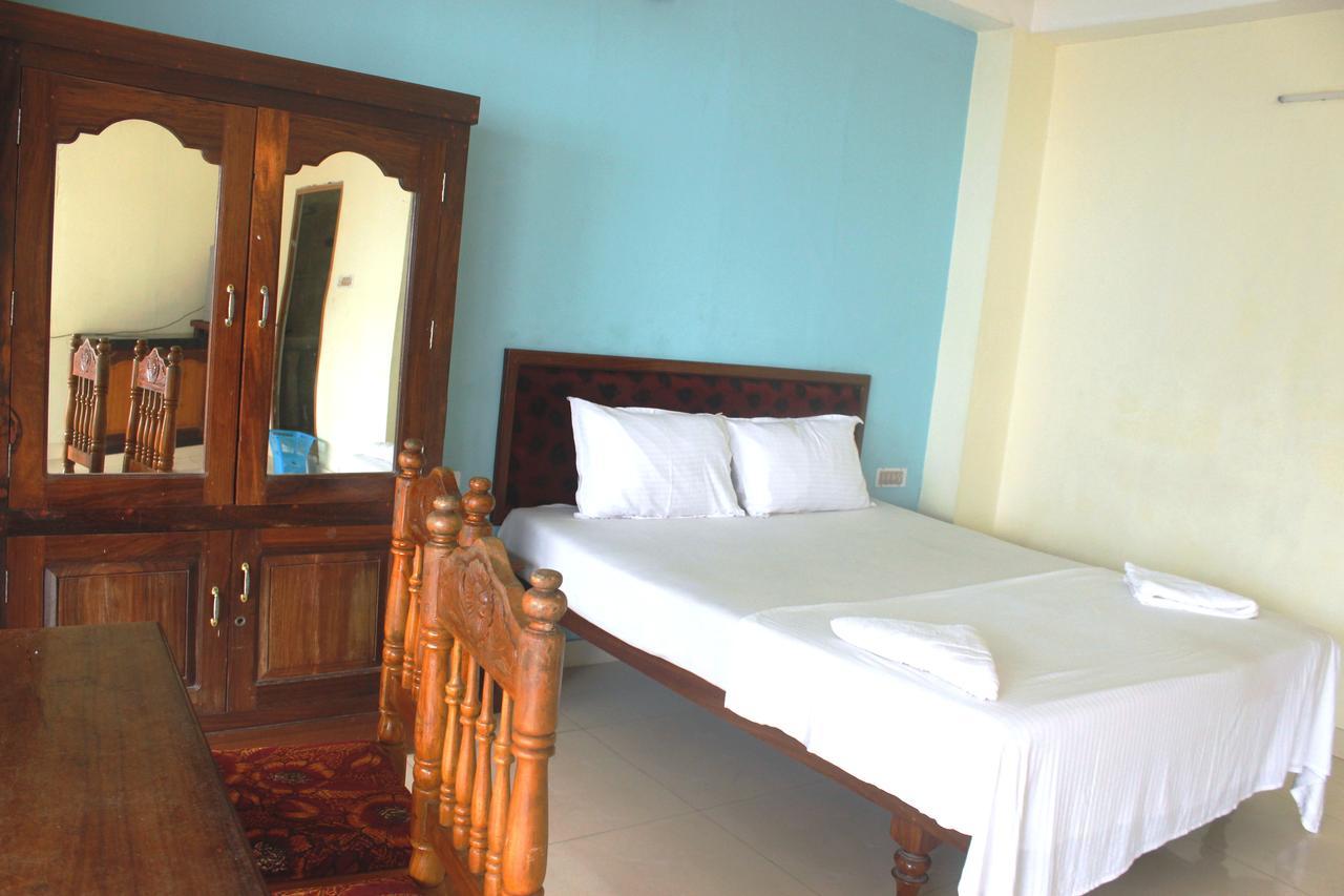 Adam Beach Resort Kovalam Exteriör bild