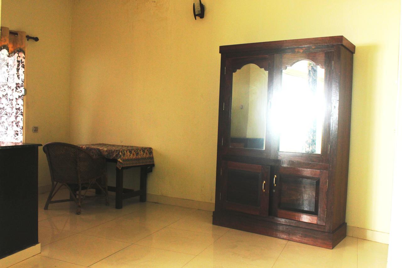 Adam Beach Resort Kovalam Exteriör bild