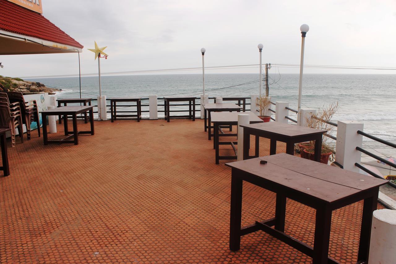 Adam Beach Resort Kovalam Exteriör bild